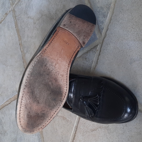 Mezlan Tassel Loafers - Picture 4 of 6